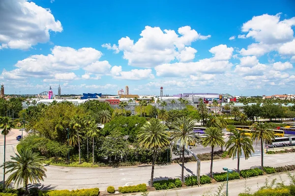 Konumlar ve rides arka planda, Orlando, Florida, ABD ile eğlence parkı ile kenti.