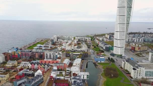 Sveç Malmö Şehrinin Güzel Havadan Görünümü Turning Torso Gökdelen Western — Stok video