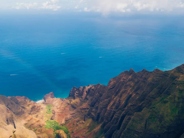 Gyönyörű Zöld Trópusi Dzsungel Kauai Hawaii Szigeten Sziklák Pali Felülről — Stock Fotó