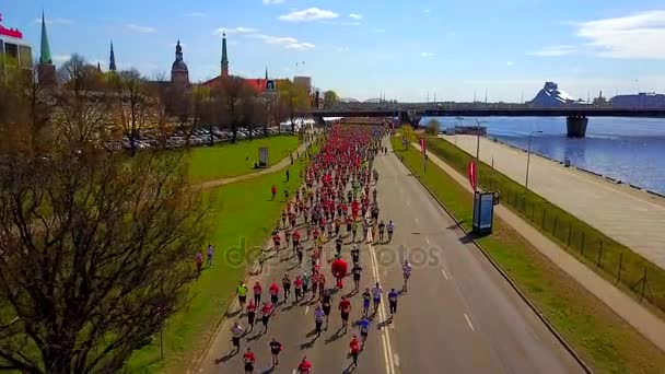 Luchtfoto Van Lattelecom Marathon 2017 Stad Riga Letland Mensen Lopen — Stockvideo