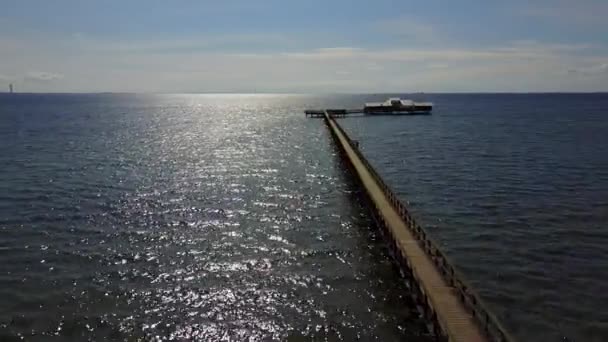 Träbro Över Havet Resor Och Semester Frihet Konceptet Paj Belägna — Stockvideo