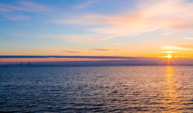 Oresunds Köprüsü'nde Günbatımı 