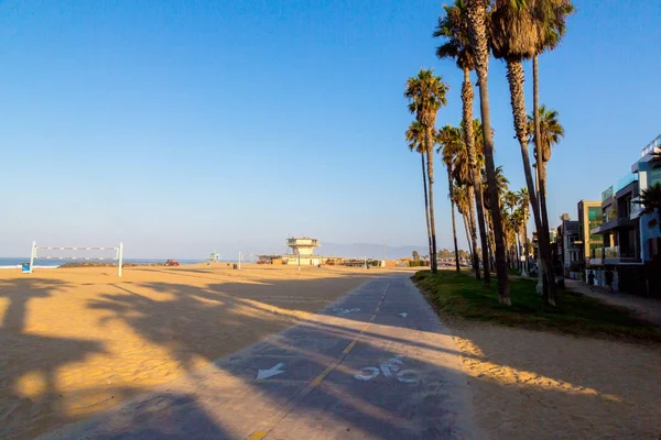 Hermosa Zona Playa Venecia Los Ángeles Bicicletas Carretera Por Océano —  Fotos de Stock