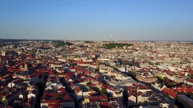 Charles Köprüsü'nden yukarıdaki Prag şehrinin muhteşem havadan görünümü. Güzel bir şehir manzara görüntüleri.