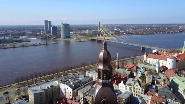 Schöne Luftaufnahme Der Riga Von Oben Unter Den Wolken Bei — Stockvideo