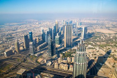 Panorama ve Dubai şehrin havadan görünümü