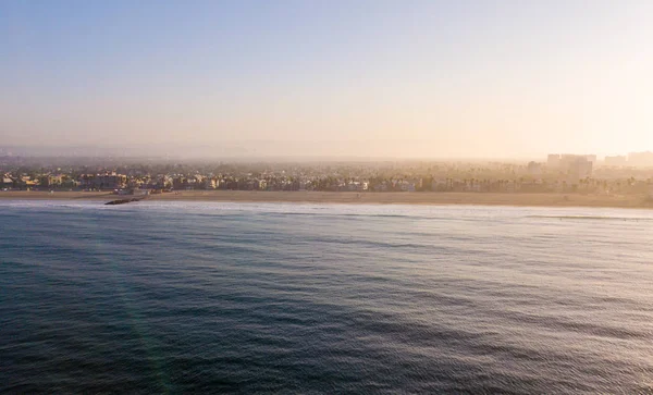 Ανατολή ηλίου στην παραλία της Βενετίας του Λος Άντζελες — Φωτογραφία Αρχείου