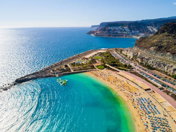 スペインのグラン カナリア島の海岸の他の崖とプラヤ アマドレス湾の美しい眺め 島の豪華な海岸 — ストック写真