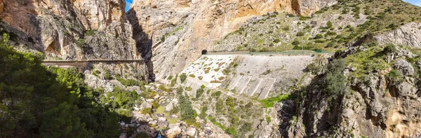 Panoramablick Auf Den Caminito Del Rey Mit Einem Zugtunnel — Stockfoto