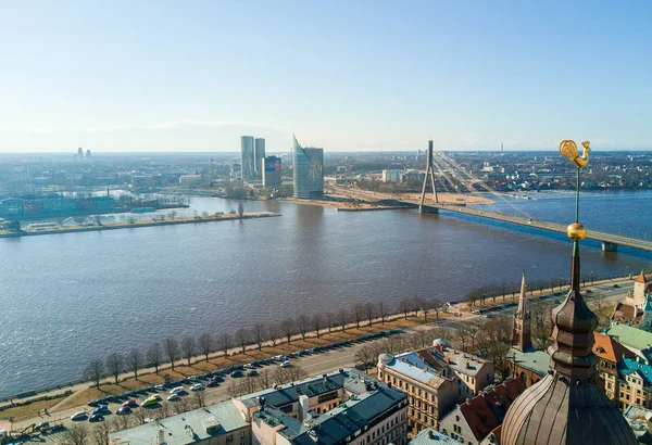 Vackra Riga Flygfoto Från Den Gamla Stadsdelen Floden Daugava Och — Stockfoto