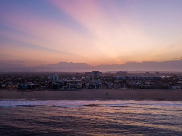 Alba sulla spiaggia di Venezia a Los Angeles — Foto Stock