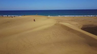 Doğal rezerv, Dunes, Maspaloma Gran Canaria içinde çarpıcı kumulları hava panoramik manzaralı 