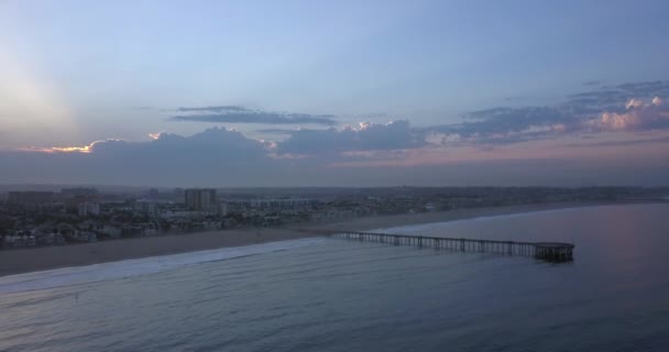 Vista Aérea Del Muelle Cerca Playa Venecia Los Ángeles Durante — Vídeo de stock