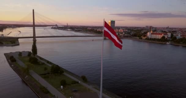 Vacker Solnedgång Flygfoto Över Dam Riga Lettland Med Enorm Lettiska — Stockvideo