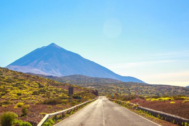 Volkan Teide Tenerife adasında giden yol