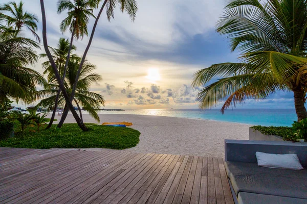 Perfeito Ilha Tropical Paradisíaca Praia Maldivas — Fotografia de Stock