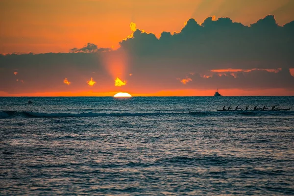 Абсолютно Красивый Вид Закат Гавайских Островах Закат Исчезает Горизонте Оранжево — стоковое фото