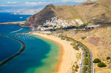 Teresitas görünümü Tenerife adasında plaj