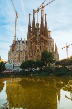 Barcelona 'daki Sagrada Ailesi