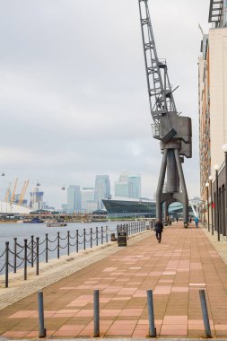Canary Wharf ve Dokümanlar from London iş bölgesi görüntüleyin