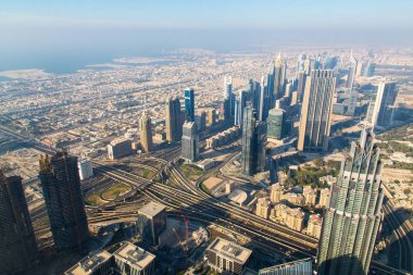 Panorama ve Dubai şehrin havadan görünümü