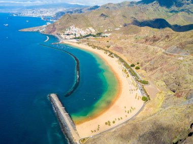 Teresitas görünümü Tenerife adasında plaj