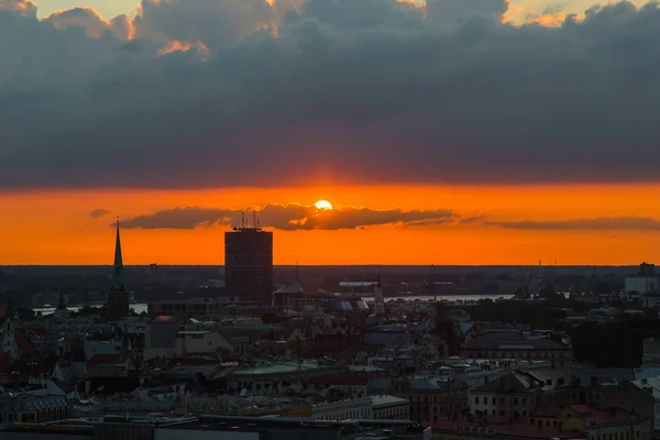Bela Vista Panorâmica Pôr Sol Sobre Cidade Riga Letónia — Fotografia de Stock