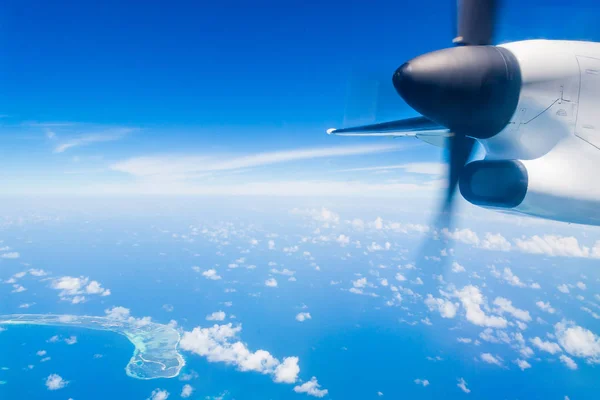 モルディブ環礁水上飛行機からの鳥瞰図 — ストック写真
