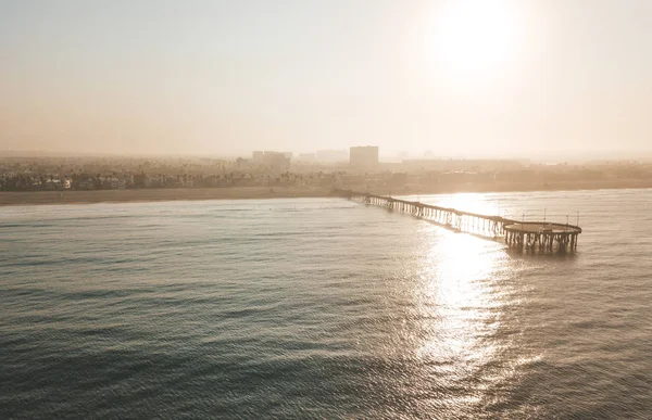 Venice beach Los Angeles güneş doğarken — Stok fotoğraf