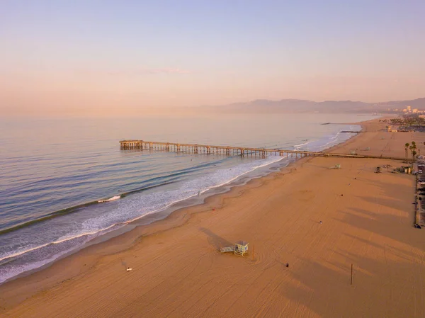 Los Angeles'taki Venedik plaj güneş doğarken — Stok fotoğraf