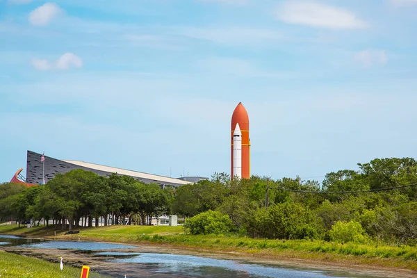 Beautiful Entrance Kennedy Space Center Florida Palms Nasa Logo Space — Stock Photo, Image