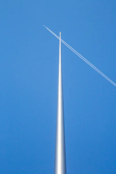 Spire Dublin Famous Connell Street Airplane Flying — Stock Photo, Image