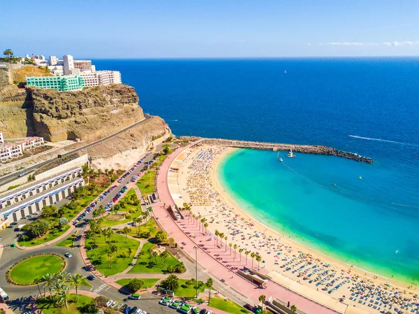 スペインのグラン カナリア島の海岸の他の崖とプラヤ アマドレス湾の美しい眺め 島の豪華な海岸 — ストック写真