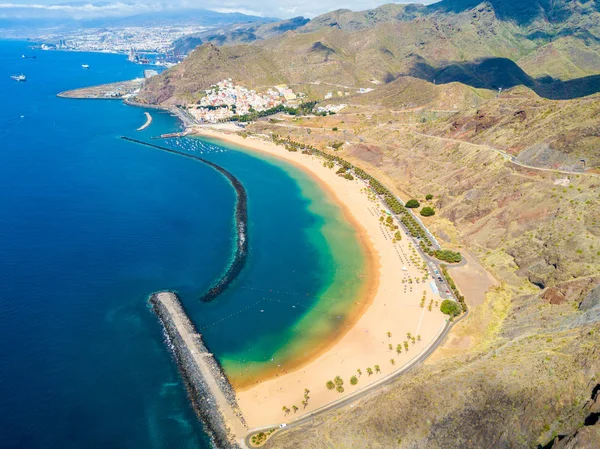 Teresitas vista da praia na ilha de Tenerife — Fotografia de Stock