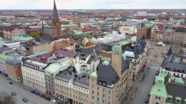 Güzel hava Malmö şehir manzaralı İsveç'te Savoy hotel, orta ve şehir merkezini Katedrali