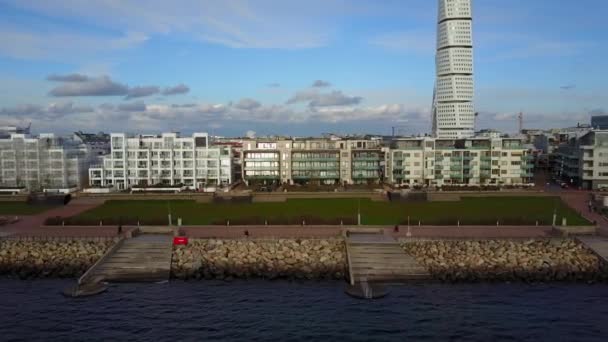 Geweldige Luchtfoto Van Havenpromenade Van Malmö Western Met Mooie Huizen — Stockvideo