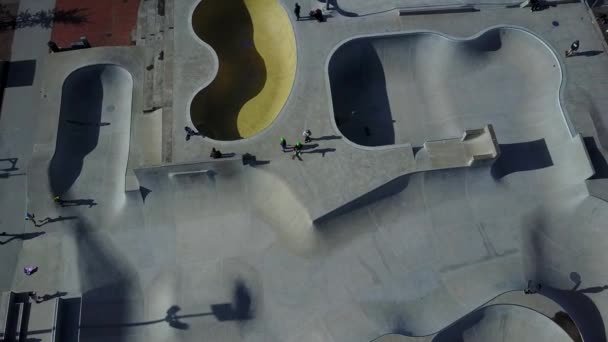 Hermosa Vista Aérea Vídeo Del Parque Skate Ciudad Malmo Suecia — Vídeos de Stock