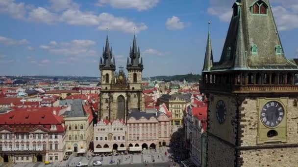 Hermosa Vista Panorámica Aérea Iglesia Nuestra Señora Antes Tyn Plaza — Vídeos de Stock