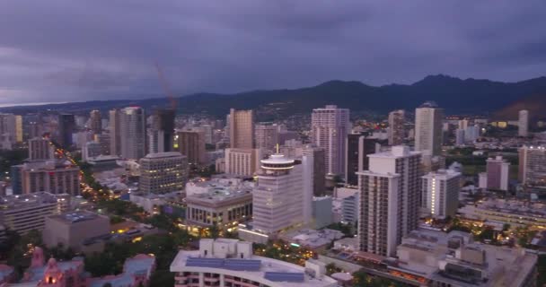 Úžasné Vzdušné Večerní Pohled Pláže Waikiki Honolulu Surfaři Surfování Tichém — Stock video