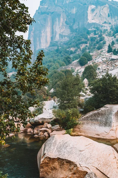 Όμορφη Φύση Του Εθνικού Πάρκου Yosemite Λίμνες Δάση Και Βουνά — Φωτογραφία Αρχείου