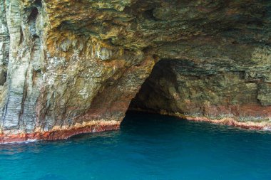 Muhteşem Na Pali sahil kayalıklarla Kauai Adası, Hawaii güzel manzara
