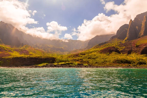 美丽的美景 壮观的 巴利海岸悬崖上的考艾岛 夏威夷 — 图库照片