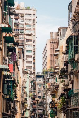 30 Ağustos 2017. Makao, Çin. En eski kirli gecekondu ikamet. Eski şehir sokakları Macao.