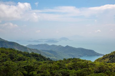Hong Kong Lantau Island hava görünümünü doğa, yeni köprü ve okyanus 