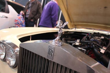 Birmingham, İngiltere - 10 Ekim 2012: Rolls Royce lüks araba Top Gear araba show Fuarı nda ekranda.