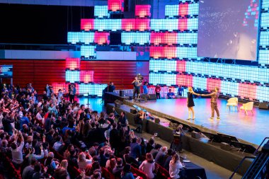Lisbon, Portekiz - 08 Kasım 2017: Avrupa'nın en büyük teknoloji Konferansı, Web Zirvesi