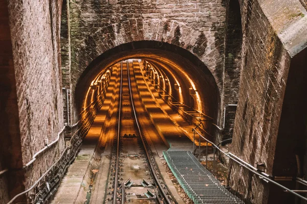 Túnel Ferroviario Cerca Ciudad Heidelberg Colina Teleférico Clásico Con Vagones — Foto de Stock