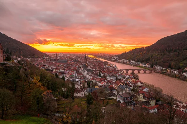 Hermosa Vista Aérea Del Casco Antiguo Heidelberg Alemania Durante Atardecer — Foto de Stock