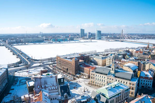 Riga Letonia Enero 2018 Vista Aérea Del Puente Sobre Río —  Fotos de Stock