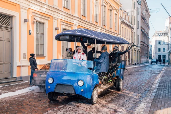 Ρίγα Λετονία Ιανουαρίου 2017 Οδήγηση Γύρω Από Την Παλιά Πόλη — Φωτογραφία Αρχείου